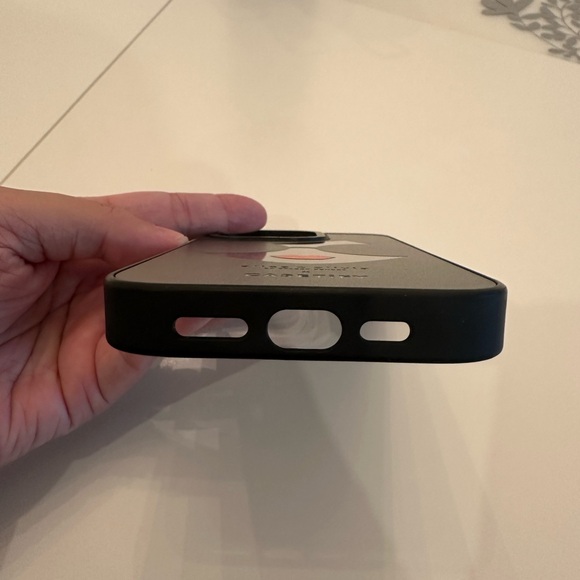 ❌SOLD❌Authentic Casetify Alice + Olivia iPhone 14 Pro phone case - Picture 5 of 7